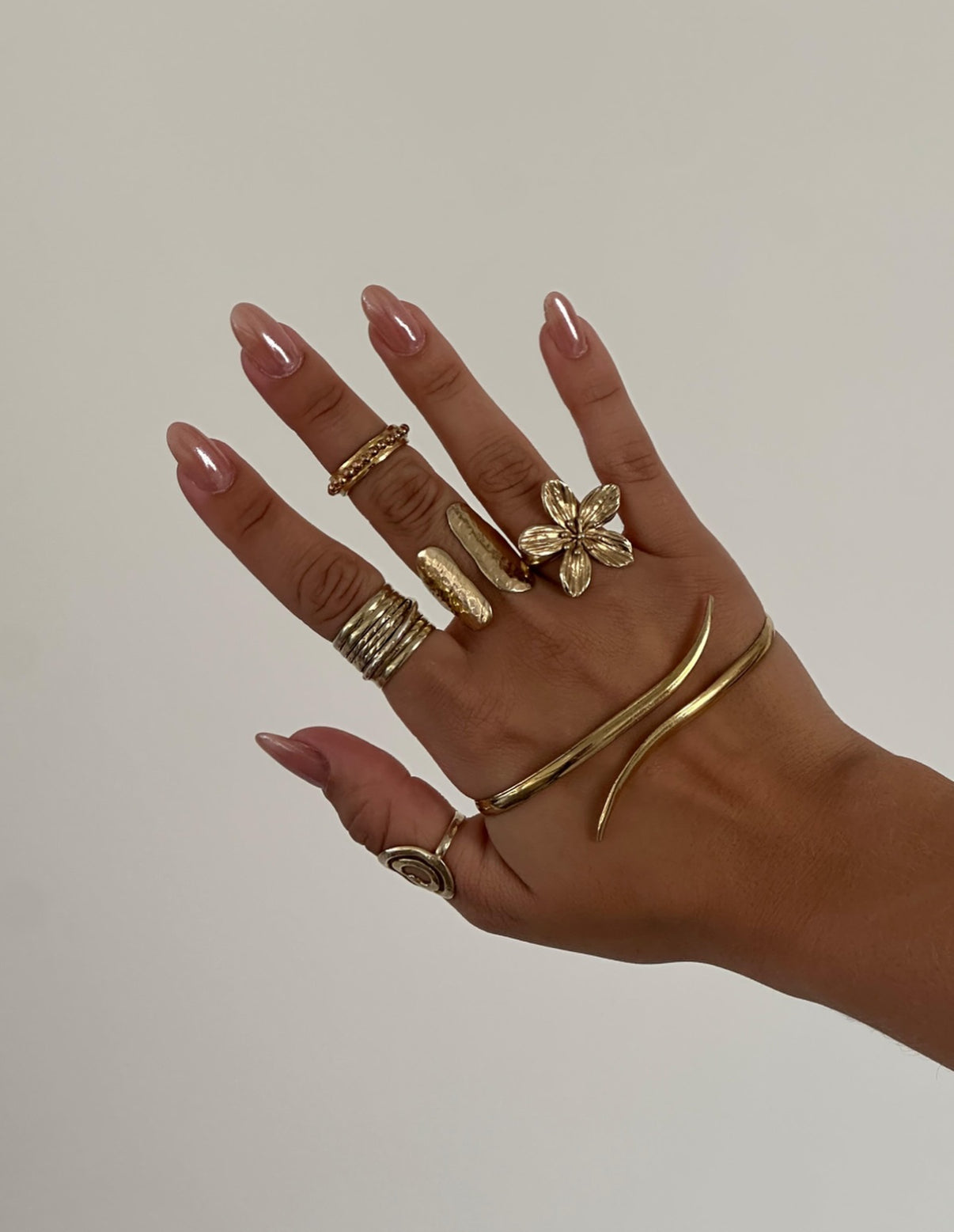 Handcuff Iara